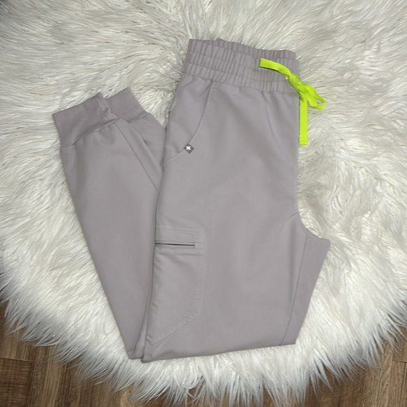 Figs Scrub Set, slate high waisted jogger and top - Picture 3 of 8